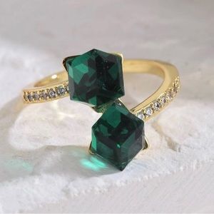 NEW-Green Cubic Zirconia Wrap Ring.